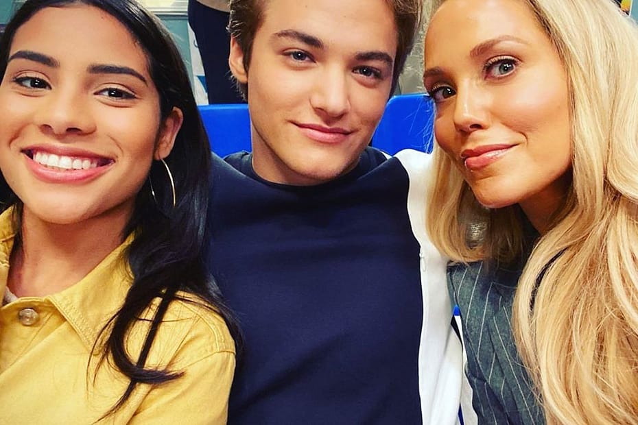 Saved by the Bell reboot cast