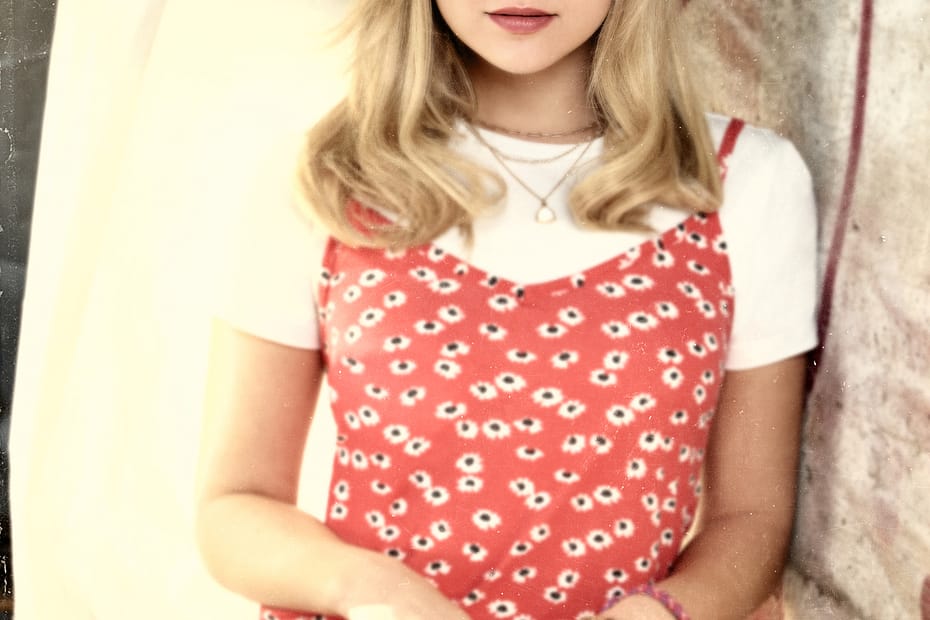 Kate Wallis / Olivia Holt in Cruel Summer
